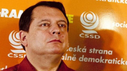 Jako Napoleon z Elby? Paroubek se vrátí, tipuje Pehe