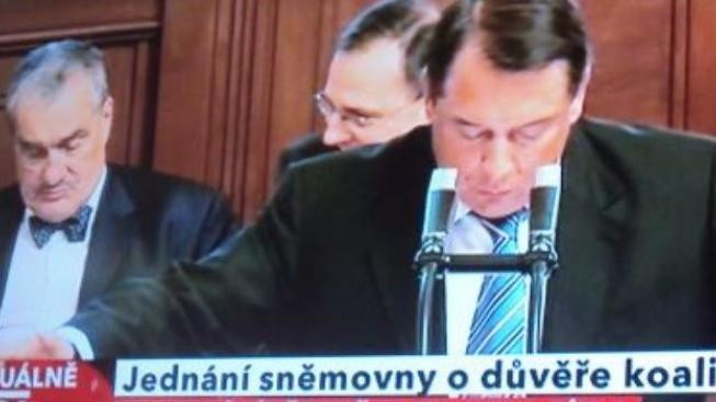 Vláda dostala důvěru sněmovny, předcházela ostrá kritika opozice