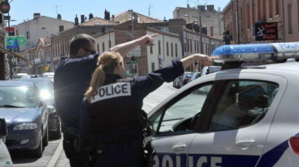 Propuklo pátrání po čtrnáctileté dívce, která utekla z léčebny v Bohnicích