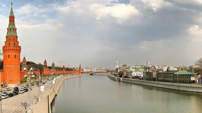 V boji s požáry hlásí úřady mírné zlepšení, Moskva se dusí smogem 