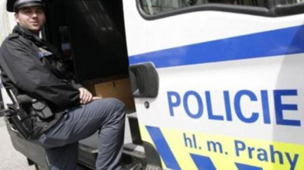 Násilník v metru napadl a zbil slepce