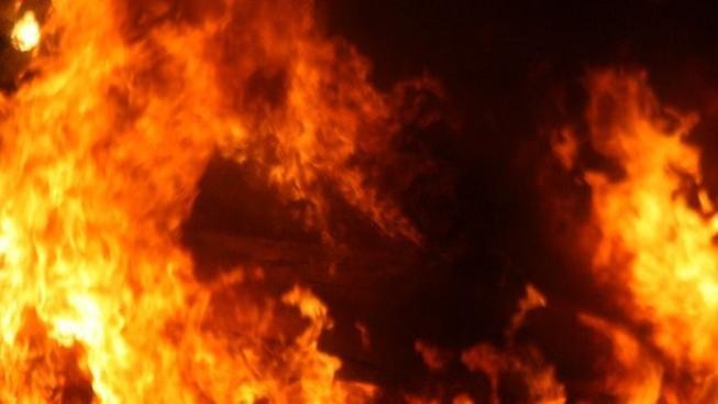 Ve skladu sena v Lodhéřově shořely miliony