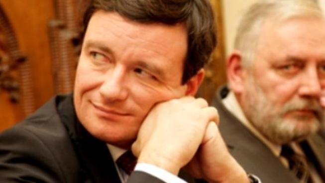 Rath: Klasnová si líbánky neužije, Bárta se drtí dopravu