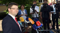 Dobře informovaný novinář odhaluje pozadí pádu Jiřího Pospíšila