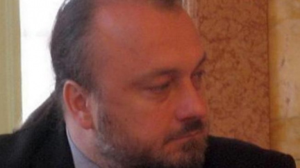 Jakl začne na protest kouřit, pokud se uzákoní zákaz kouření v hospodách