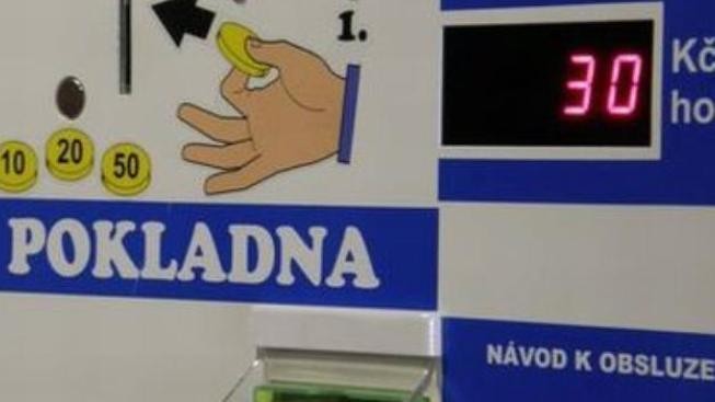 TOP chce zvýšit poplatky na 50 korun, Julínek se zatím brání