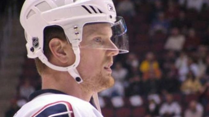 Cenu pro nejužitečnějšího hráče NHL dostal Švéd Henrik Sedin 