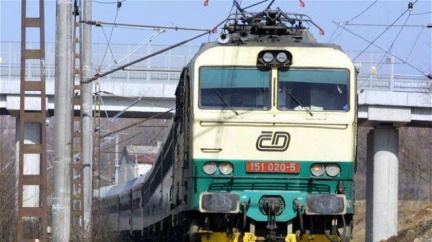 Kvůli poruše kabelu řídí vlaky kolem Plzně výpravčí