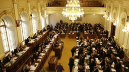 Poprvé po volbách se odpoledne schází nová sněmovna 