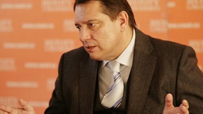 Paroubka nic nezajímá, na otázky neodpovídá. Má dovolenou