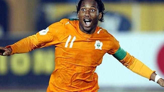 Zraněný Drogba už trénoval s fotbalisty Pobřeží slonoviny