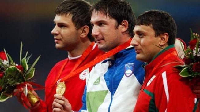 Kladiváři Děvjatovskij a Tichon dostanou zpět olympijské medaile 