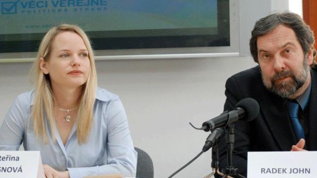 John: Sobotka neví, o čem mluví. Novináři si vymýšlejí