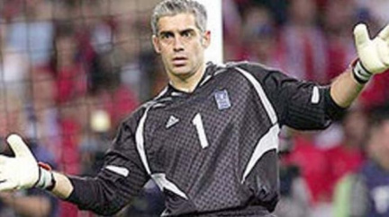 Brankář řeckých mistrů Evropy Nikopolidis ukončil kariéru 