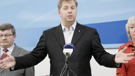 V krajích bez komunistů, ozývá se v ČSSD. Bendl: My je nenahradíme