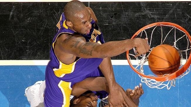 Lakers vyřadili Phoenix a jsou potřetí za sebou ve finále NBA 