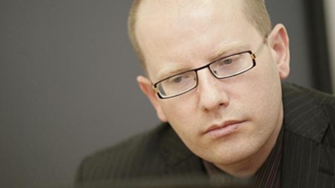 Nečas prohrál a měl by rezignovat, začal razantně Sobotka