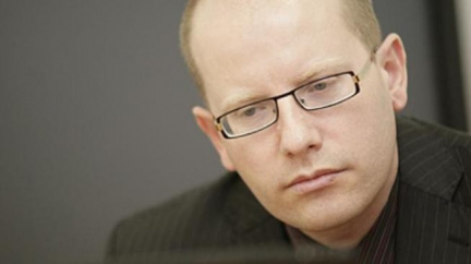 Nečas prohrál a měl by rezignovat, začal razantně Sobotka