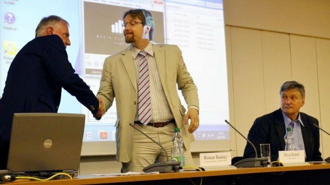 Dobešův náměstek prý žije ze státních zakázek