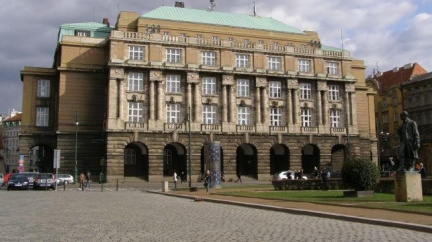 Už nejsme demokracie, shodli se experti. Věci veřejné k debatě nepřizvali