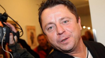 Mukova smrt byla nešťastná náhoda, vdechl zvratky