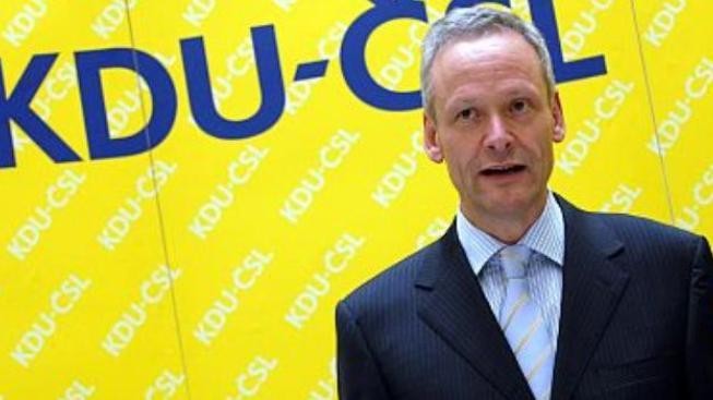 Lidovci a komunisté by byli rádi, kdyby volilo málo lidí