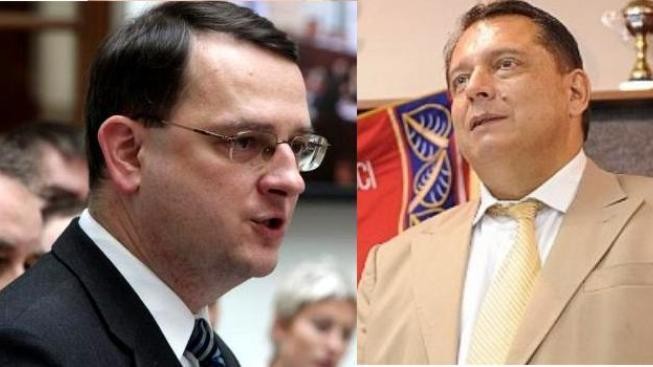 STEM: V nudné Partii zvítězil Paroubek nad Nečasem