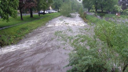 Na Moravě přibývá sesuvů podmáčených svahů, bourá se první dům