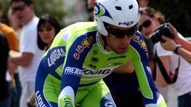 Nibali vyhrál první etapu na Giru, novým lídrem je Arroyo 