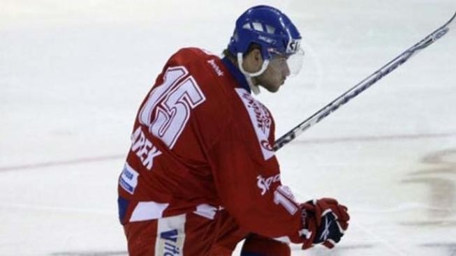 Hokejisté porazili Švédy na nájezdy a postoupili do finále MS