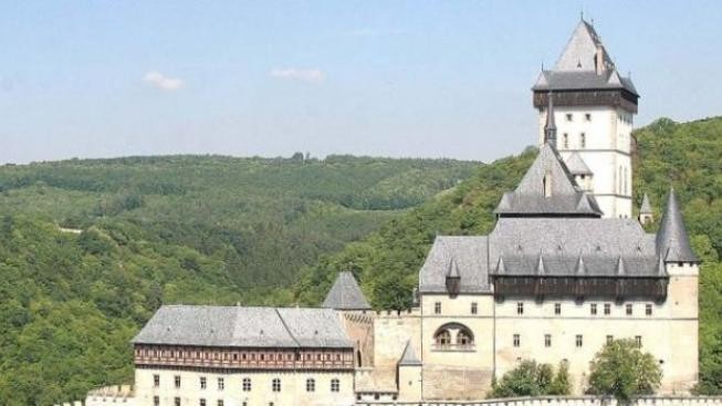 Z Prahy na Karlštejn se vydá královský průvod