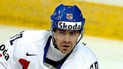 Čeští hokejisté díky Rolinkovým trefám v oslabení zdolali Lotyše 