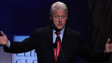 Clinton nabízí svoji společnost, aby zaplatil manželčiny dluhy 