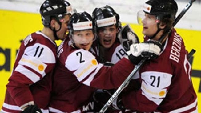 Hokejisté Lotyšska porazili Itálii a budou jedním ze soupeřů ČR 