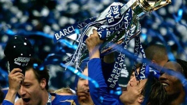 Čech slaví anglický titul, Chelsea deklasovala Wigan 8:0 