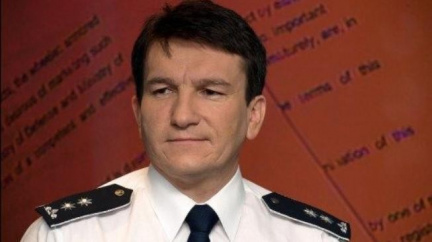 Policejní šéf: S námi politici při kampaních nezametají