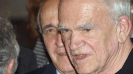 Kundera podpořil Polanského. Do USA by vydán být neměl