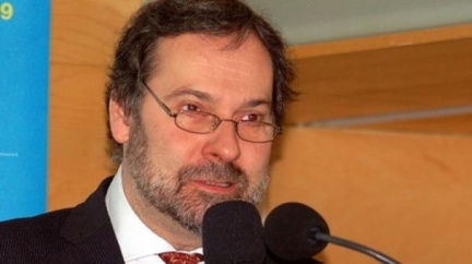 John nechce koalici s komunisty, Paroubkem a Kalouskem