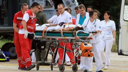 Počet obětí z autobusu může narůst! Nejhůře zraněná dívka je v kómatu