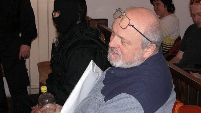 Vrah Roubal se soudil s VZP kvůli punčochám, neuspěl