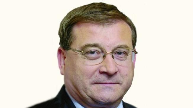 Senátor: Peníze za podpis nedávám, chtěl jsem pomoct příteli