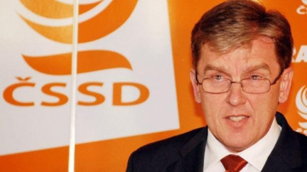 Kdo bude šéfem sněmovny, nechá ČSSD na Vlčkovi