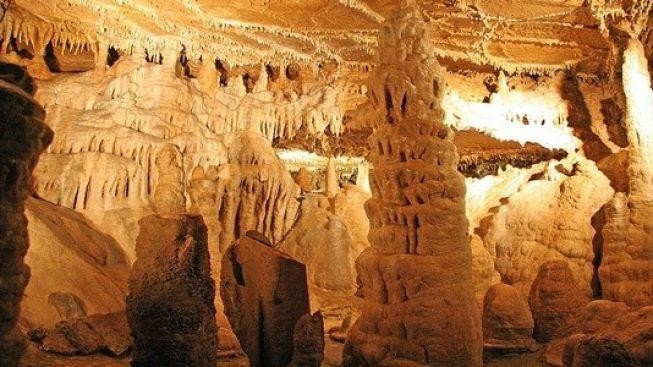 Opravdová rarita: Jeskyně, která je osvětlena LED diodami