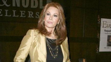 Stárnu dvakrát, říká v nové knize ikona Raquel Welchová