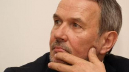 Hájek se opřel do ČT, Janeček ho pozval k sobě