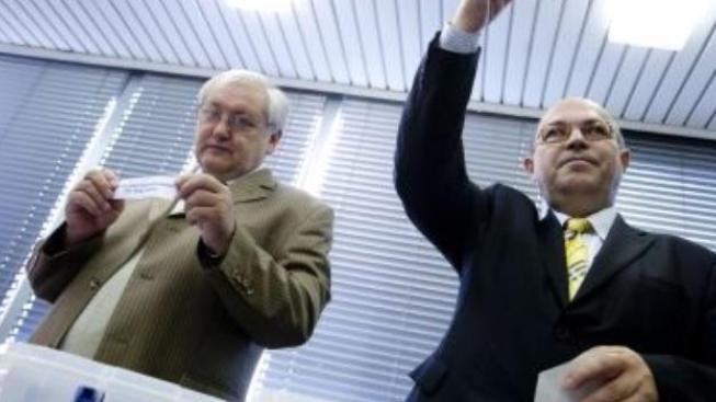 Kandidátky už mají čísla: ODS půjde do voleb s 26, ČSSD s devítkou