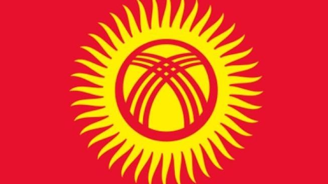 Kyrgyzský prezident odmítá rezignovat, vláda ho chce soudit