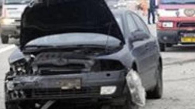 Řidič vytlačil pomalejší auto z dálnice, hrozí mu až 12 let