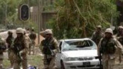 Demonstrace v Bangkoku pokračují symbolickým obětováním krve