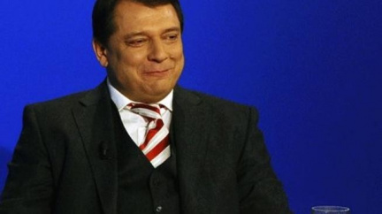 Se psem debatuji, se slimáky to neumím, vzkázal Paroubek ODS